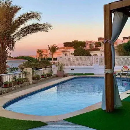 Hurghada Egypt Gable Al Haream Next-Door To Hilton Plaza